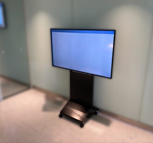 55インチ ノンタッチ 設置イメージ1